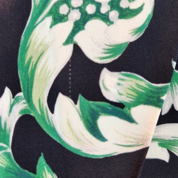 TOME Black Green Silk Leaf Print Open Back Top S in VGUC - Picture 9 of 9